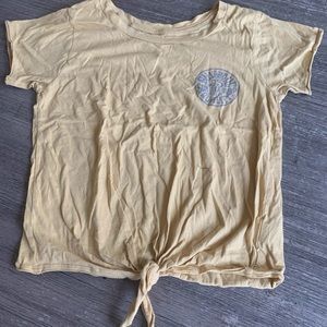 Billabong top with knot